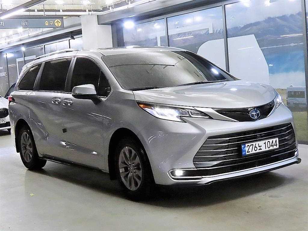 Toyota Siena 2022 Plateado - Importación desde Corea - HF Imports Iquique - Foto 1