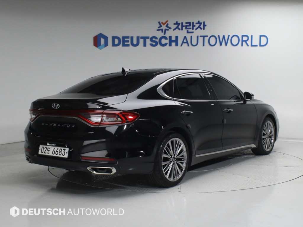 HYUNDAI Grandeur - Vista 2