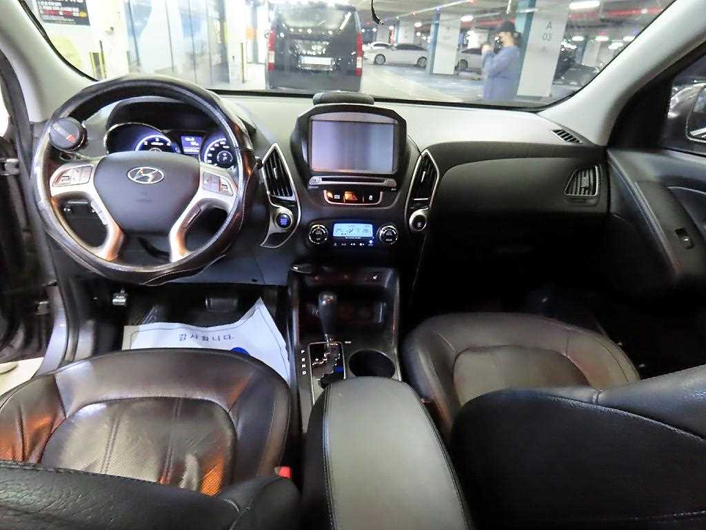 HYUNDAI Tucson - Vista 10