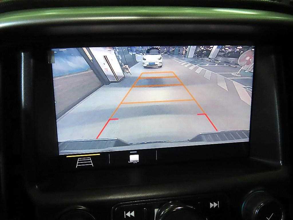 Chevrolet ?Colorado 2020 Blanco - Importación desde Corea - HF Imports Iquique - Foto 15