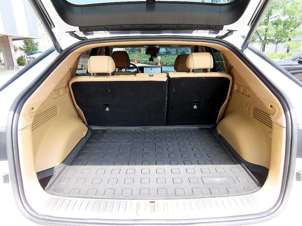 Genesis GV60 2022 Blanco - Importación desde Corea - HF Imports Iquique - Foto 16