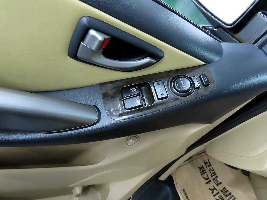 HYUNDAI Starex - Vista 11