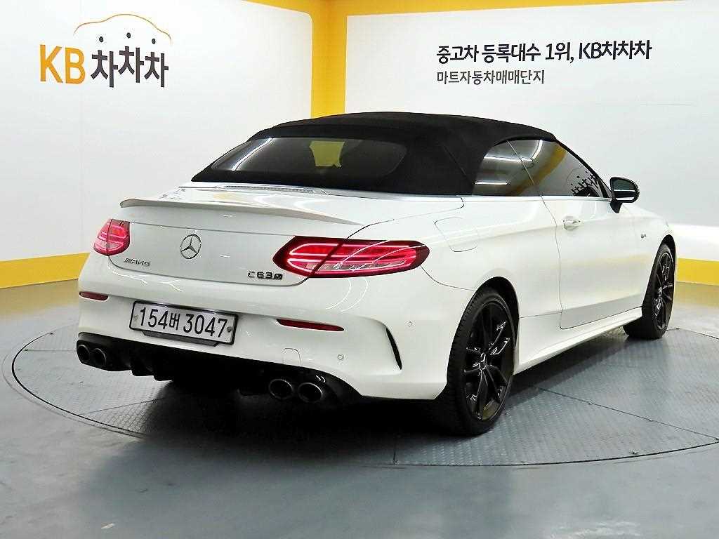 Mercedes Benz C Class - Vista 4