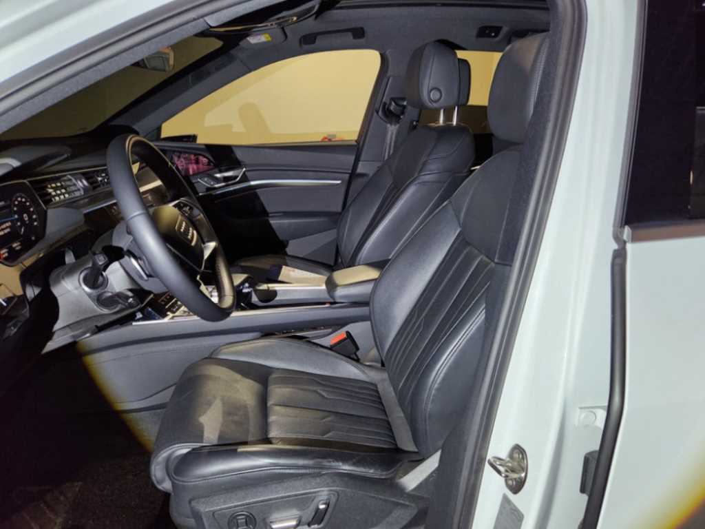 Audi e-Tron - Vista 7