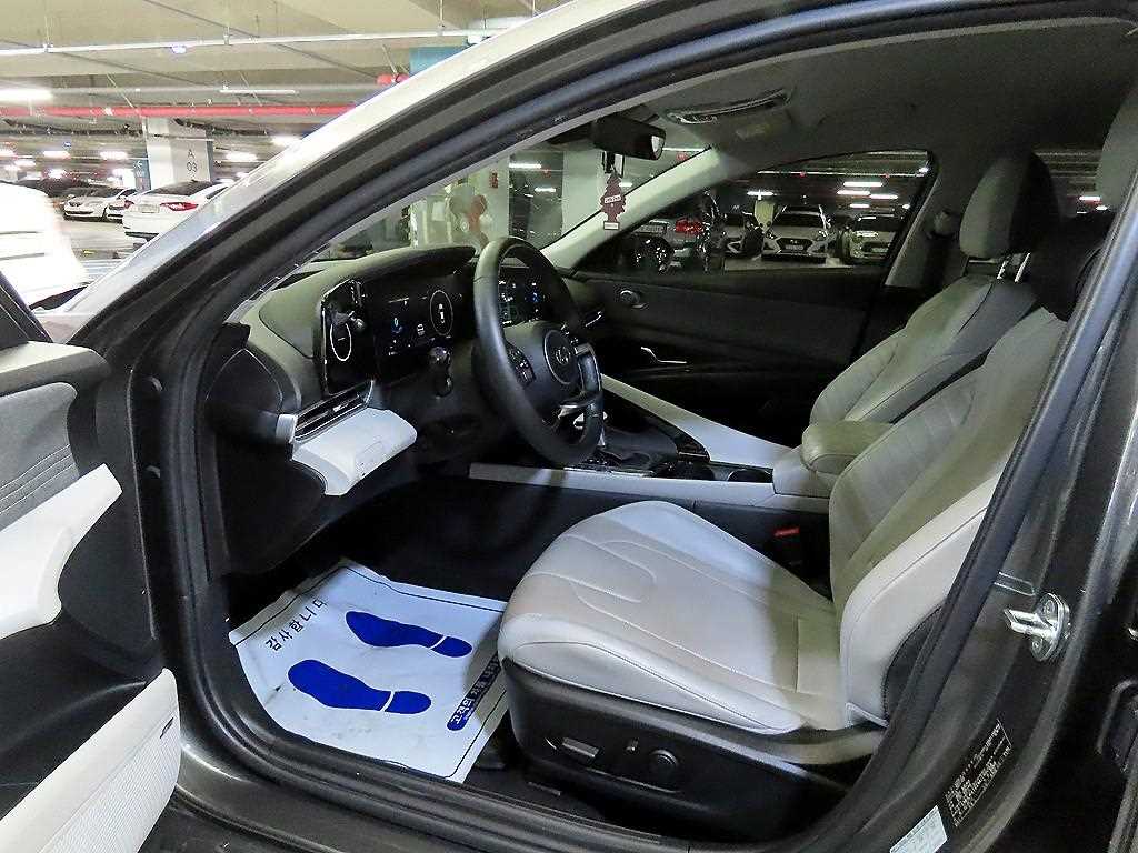 HYUNDAI Avante - Vista 6