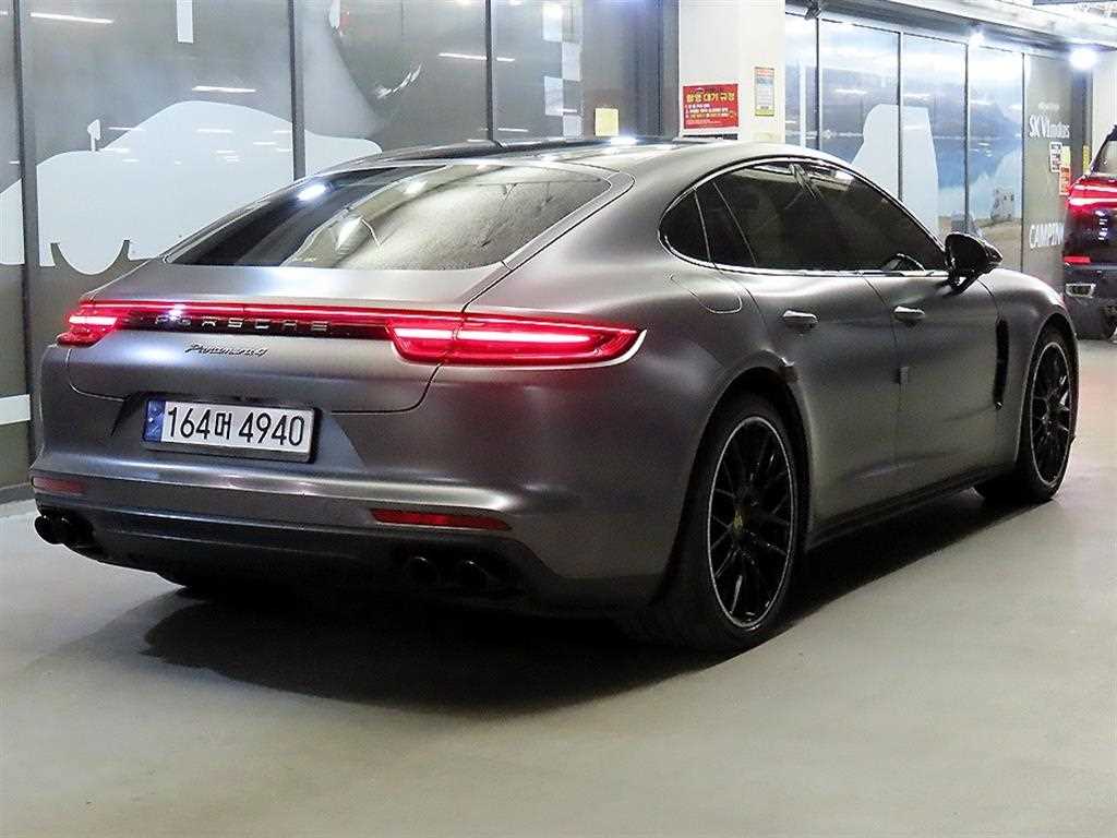 Porsche Panamera - Vista 4
