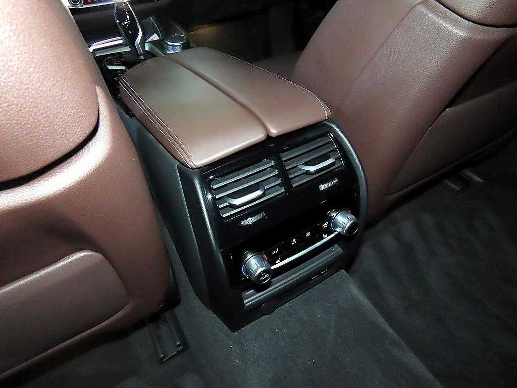 BMW Gran Turismo 2023 Negro - Importación desde Corea - HF Imports Iquique - Foto 14