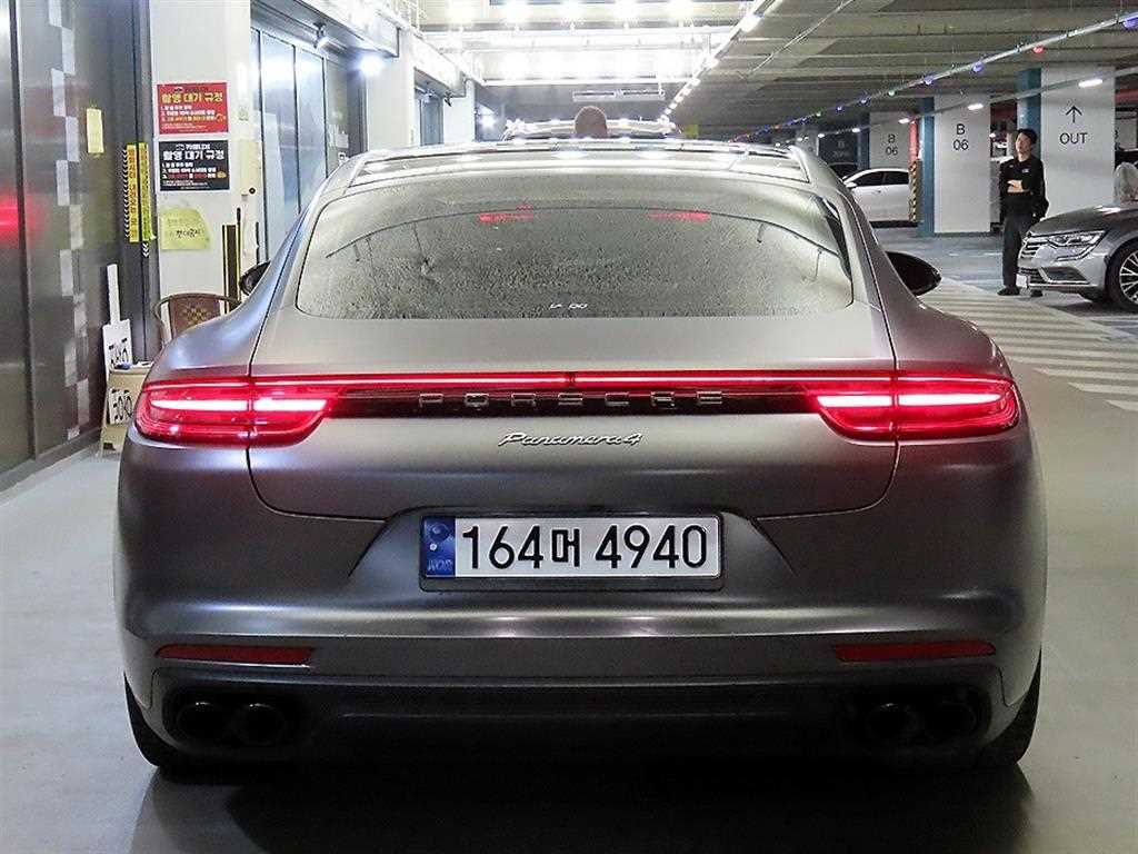 Porsche Panamera - Vista 5
