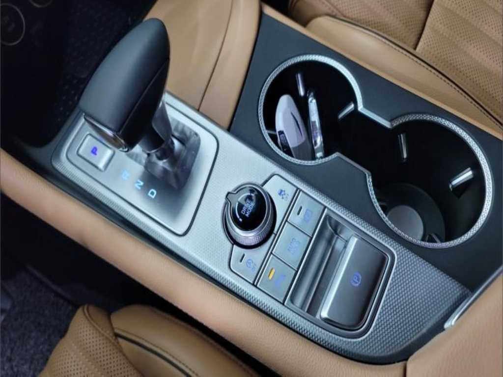 Genesis G70 - Vista 8