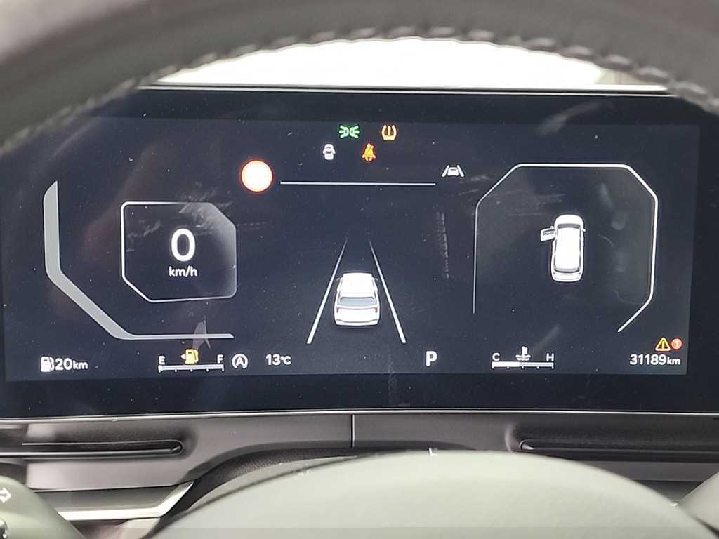 KIA Carnival - Vista 6