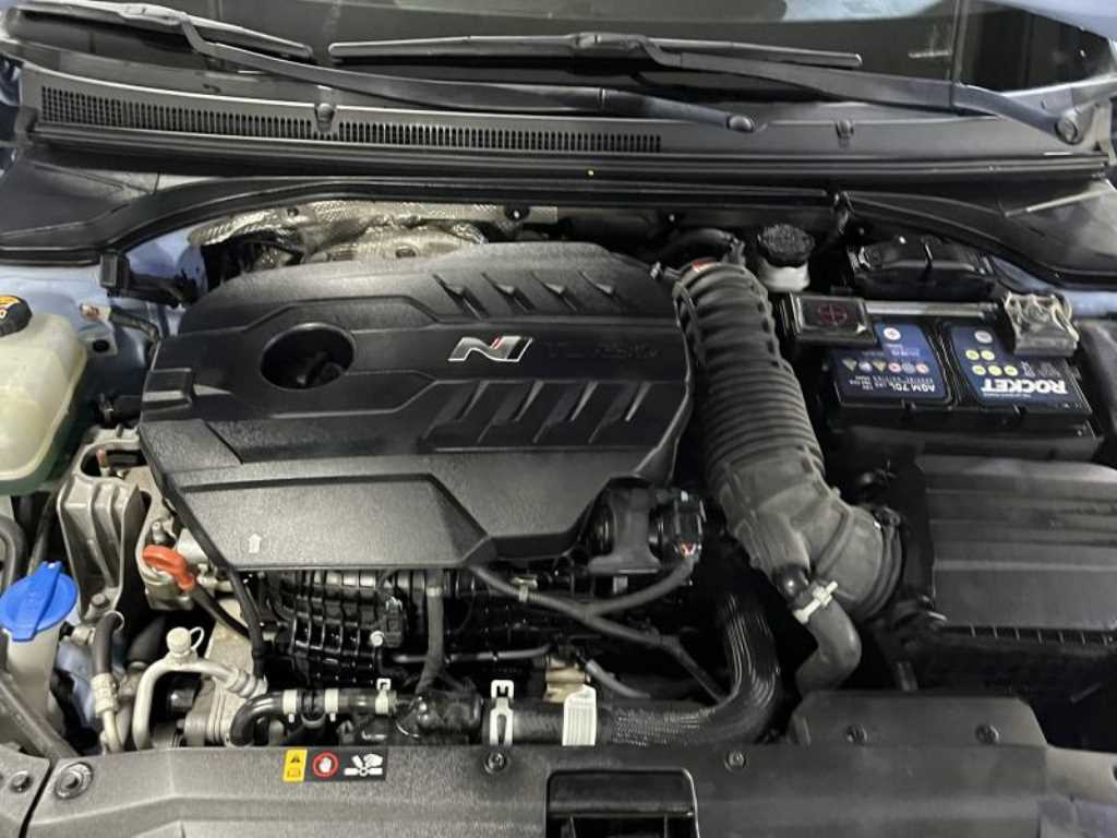 HYUNDAI Veloster - Vista 6