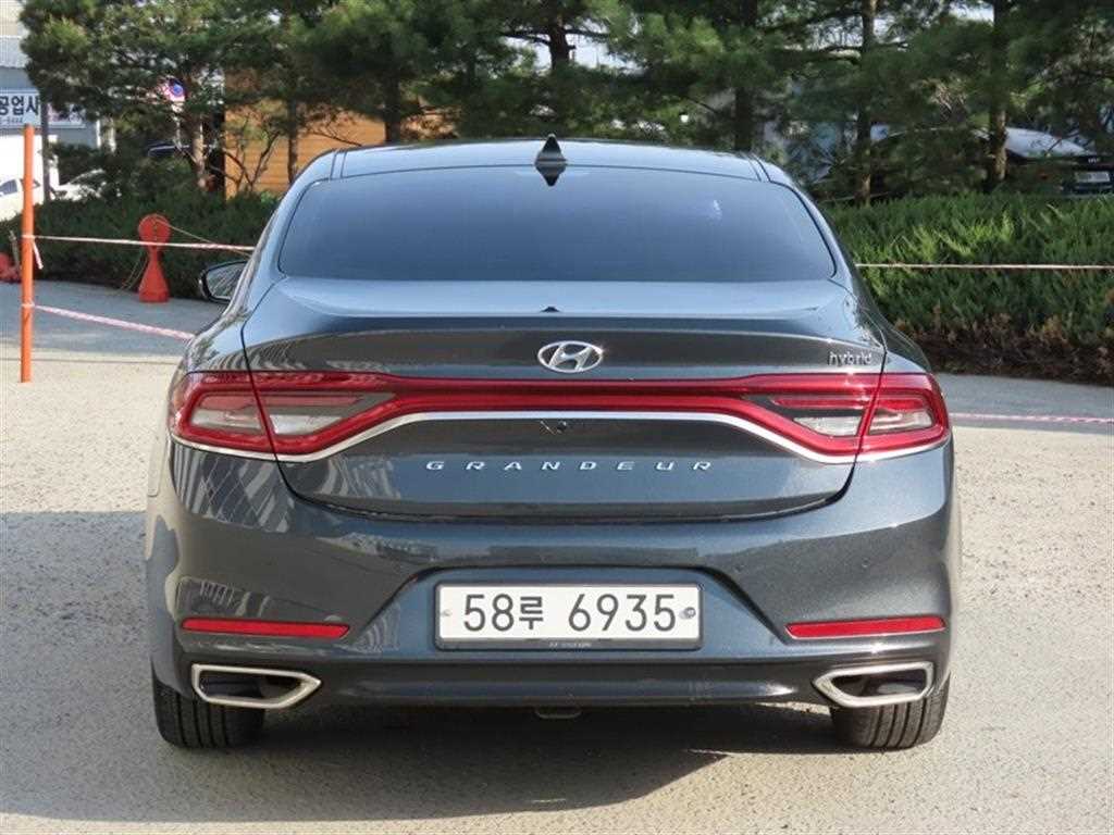 HYUNDAI Grandeur - Vista 4