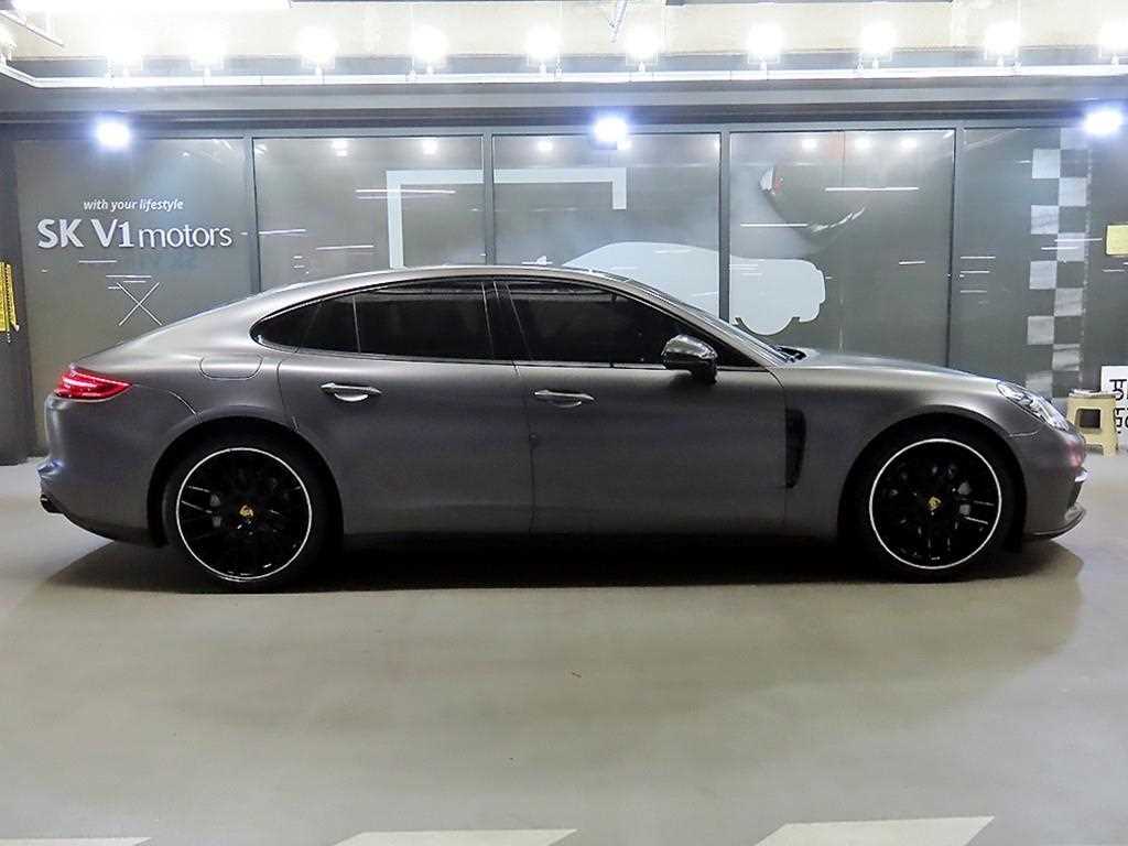 Porsche Panamera - Vista 3
