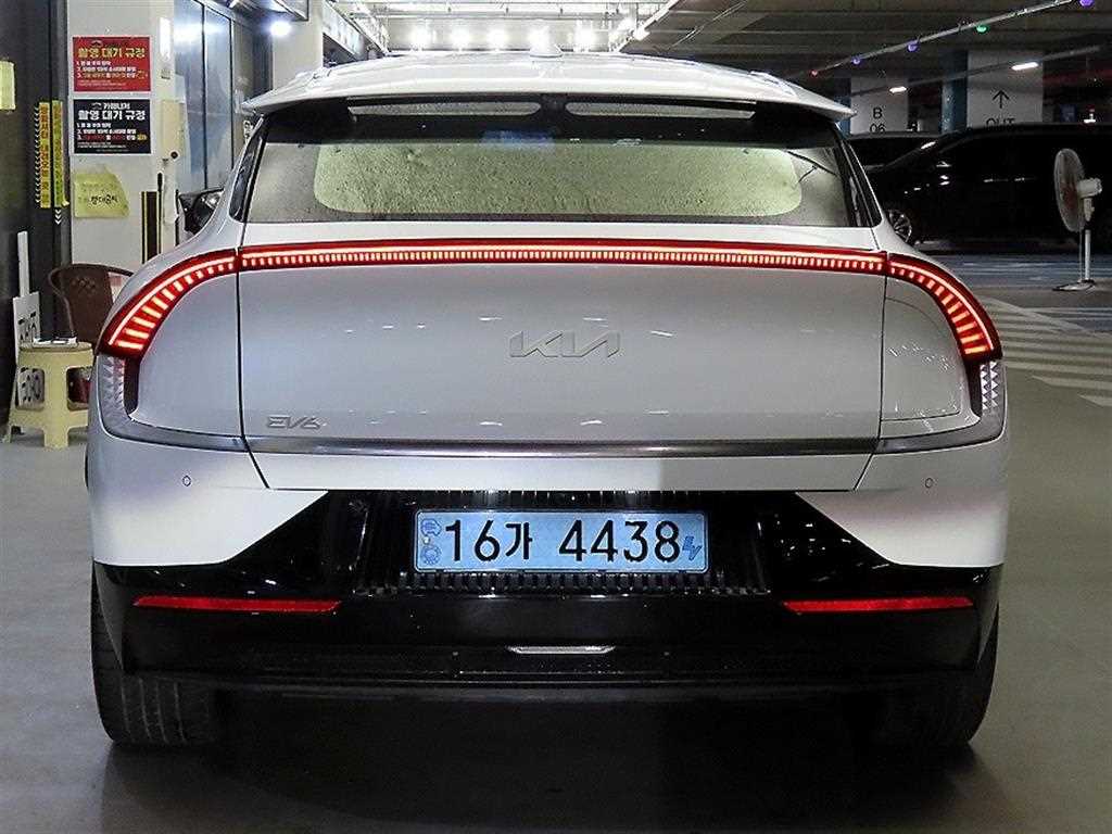 KIA EV6 - Vista 5