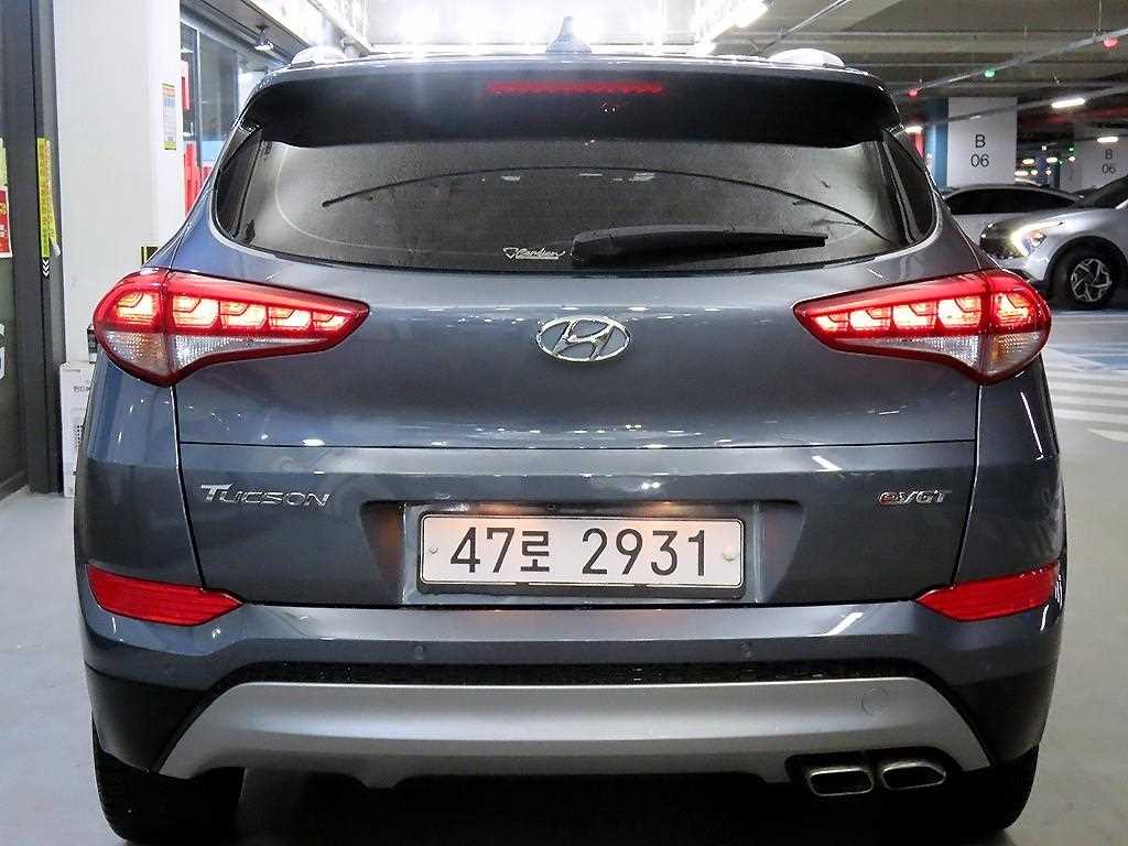 HYUNDAI Tucson - Vista 5
