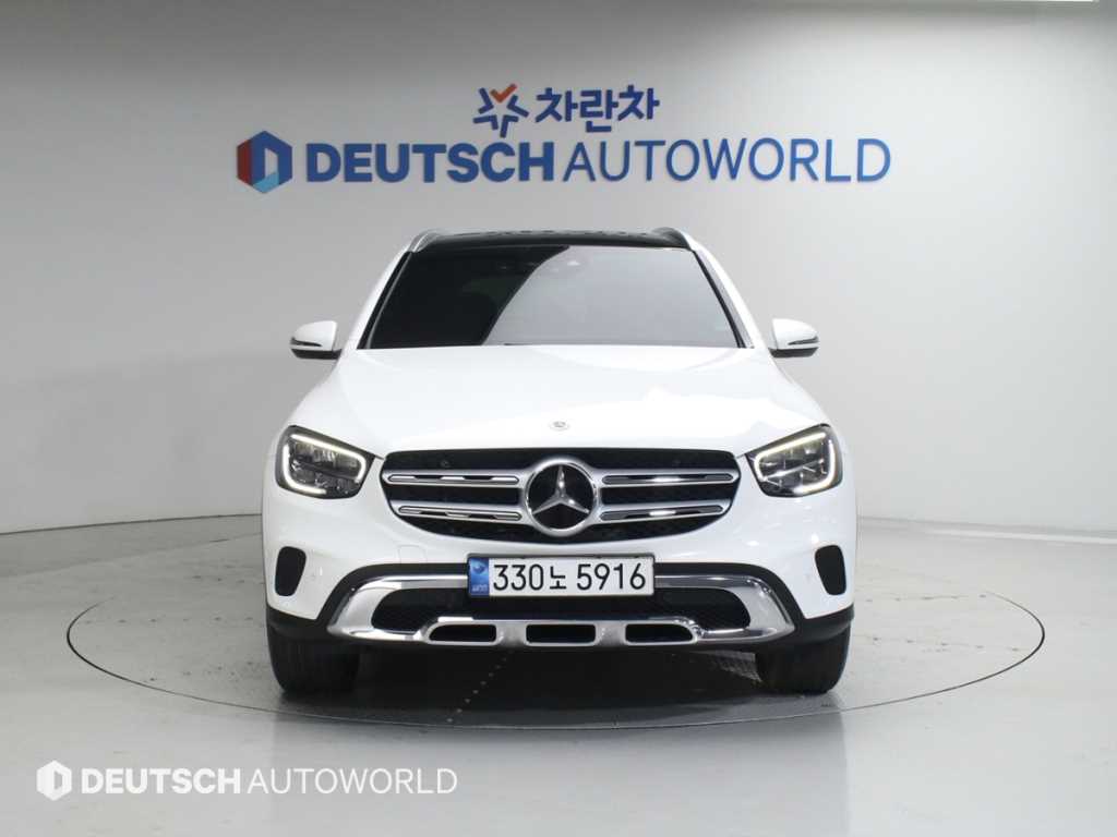 Mercedes Benz GLC Class 2021 Blanco - Importación desde Corea - HF Imports Iquique - Foto 1