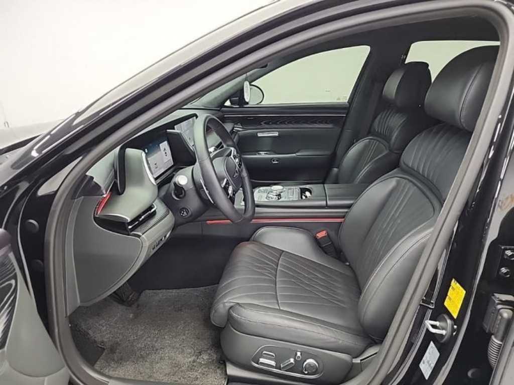 Genesis G90 - Vista 11