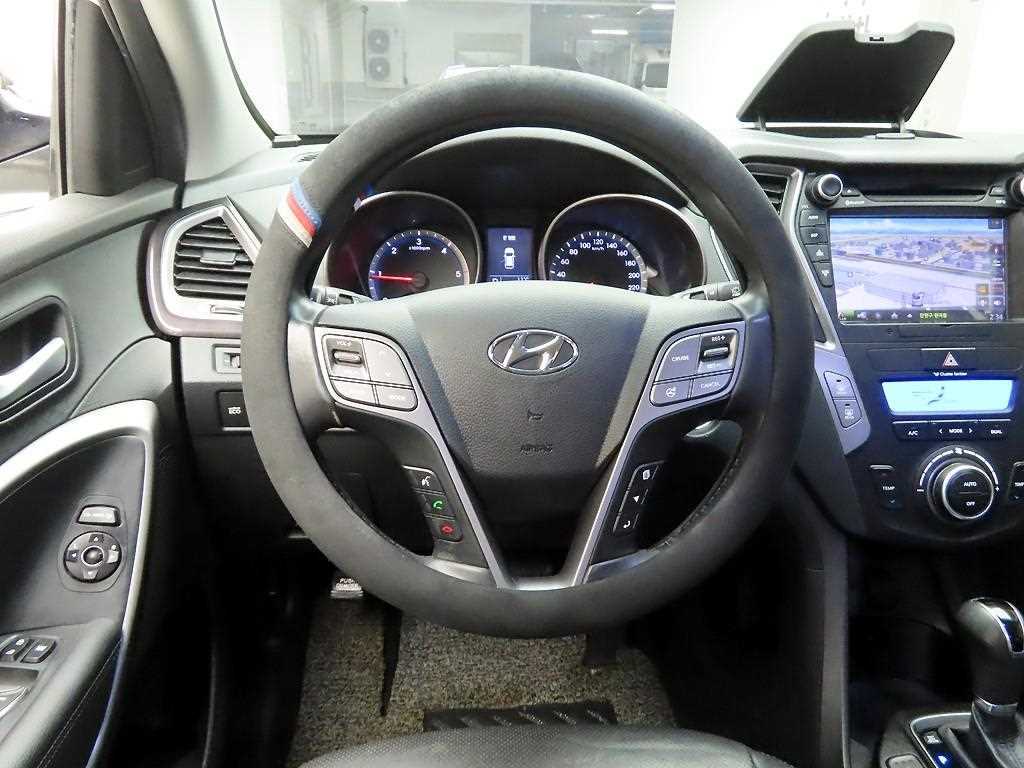 HYUNDAI Santa Fe - Vista 7