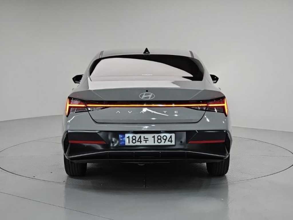 HYUNDAI Avante - Vista 4