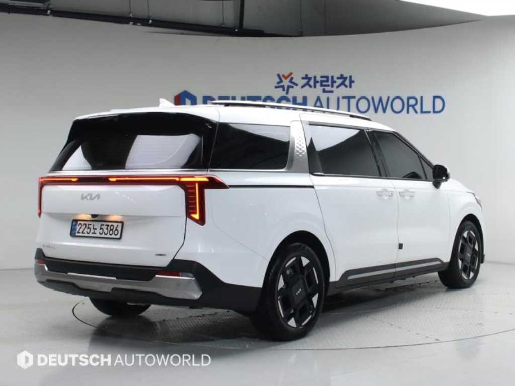 KIA Carnival - Vista 2