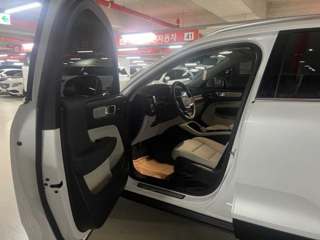 Volvo XC40 - Vista 7