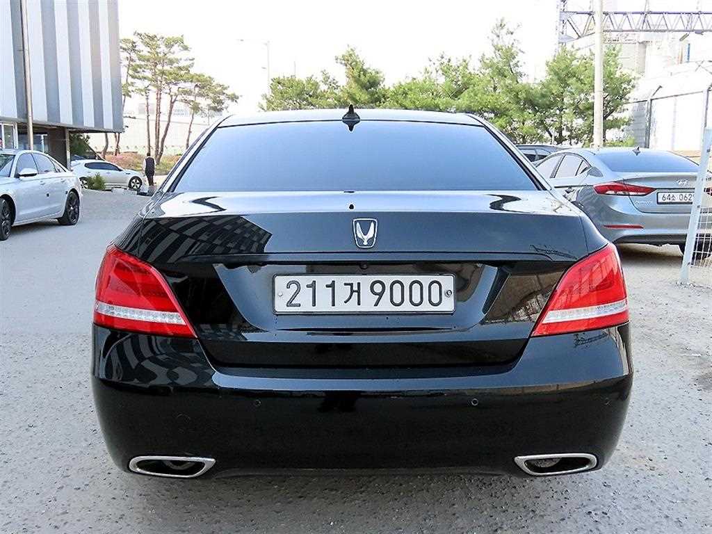 HYUNDAI Equus - Vista 4