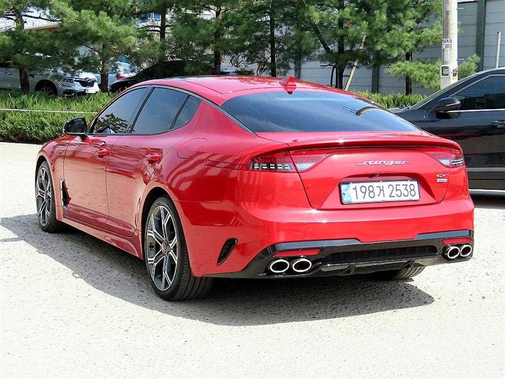 KIA Stinger - Vista 3