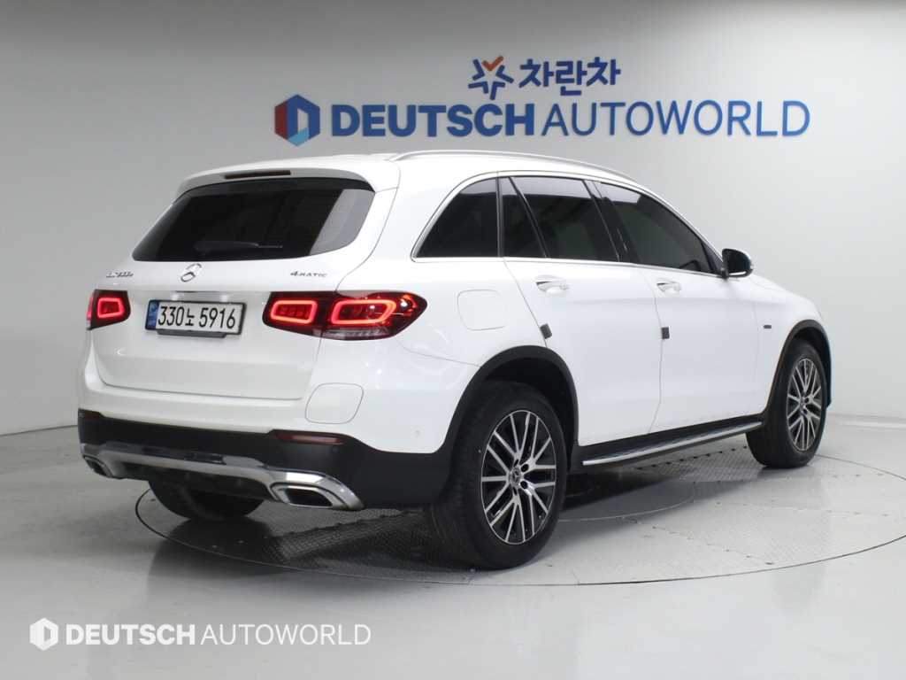 Mercedes Benz GLC Class - Vista 3