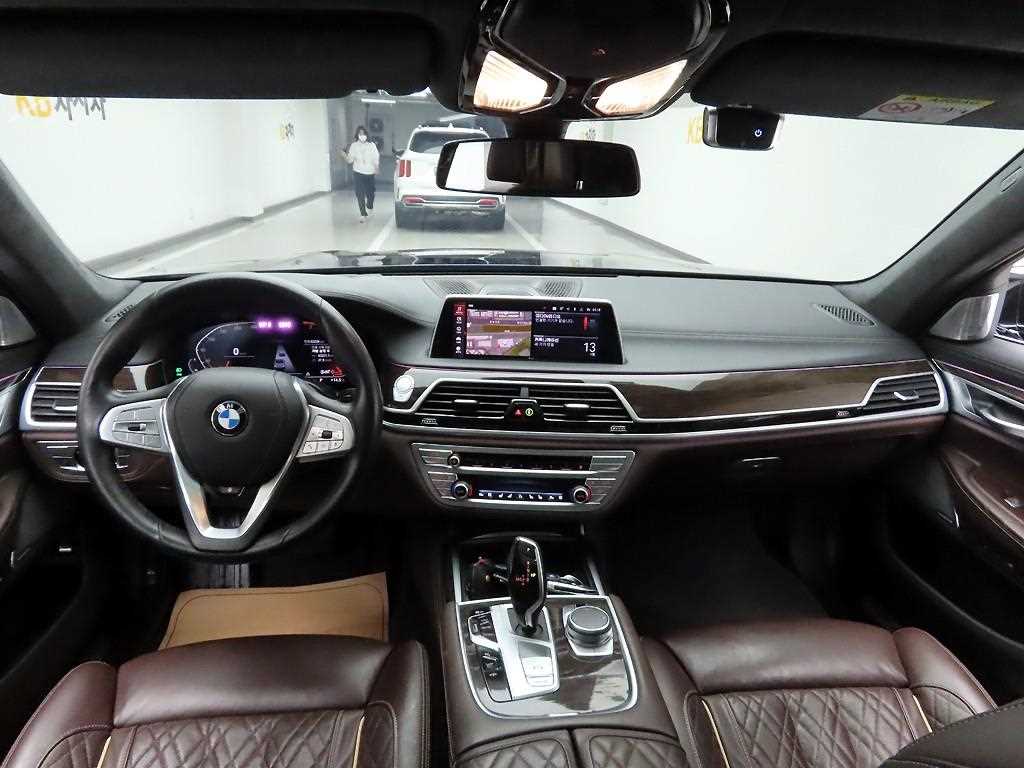 BMW 7 Series - Vista 6