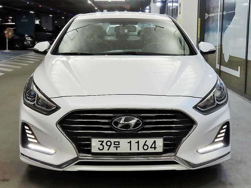 HYUNDAI Sonata - Vista 2