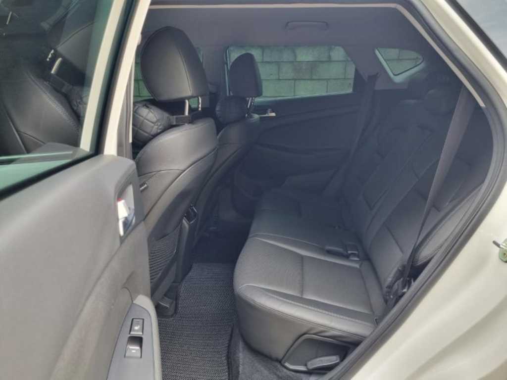 HYUNDAI Tucson - Vista 10