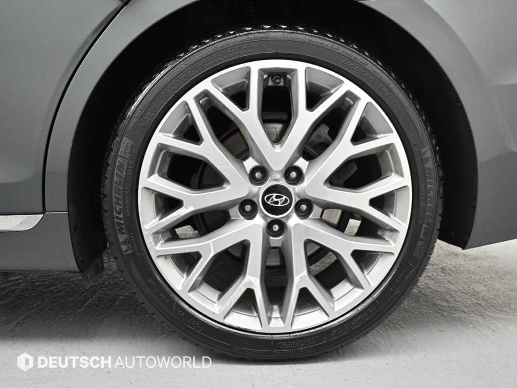 HYUNDAI Grandeur - Vista 5