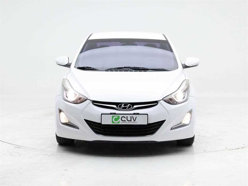 HYUNDAI Avante - Vista 2
