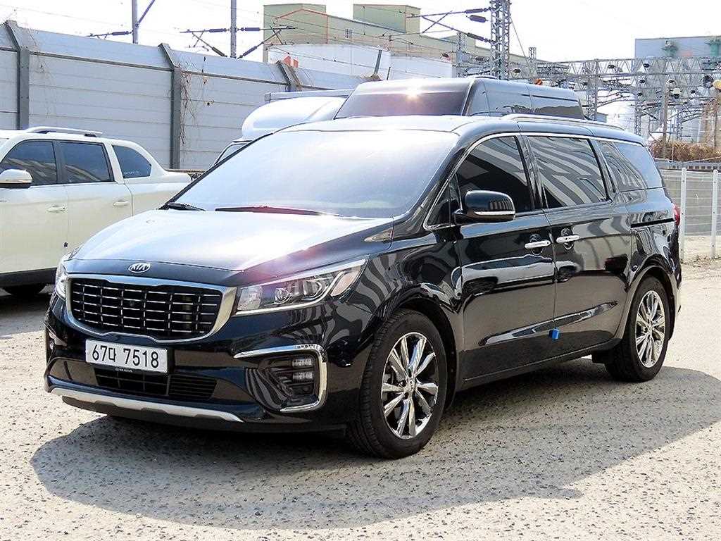 KIA Carnival - Vista 2