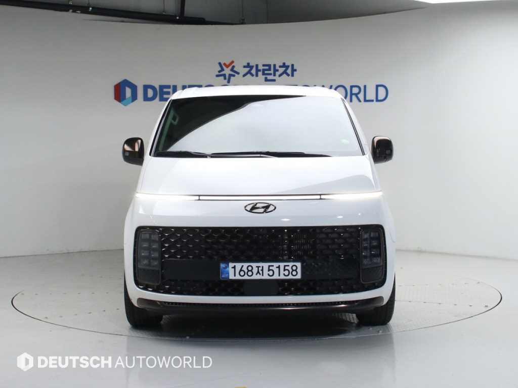 HYUNDAI Staria - Vista 3