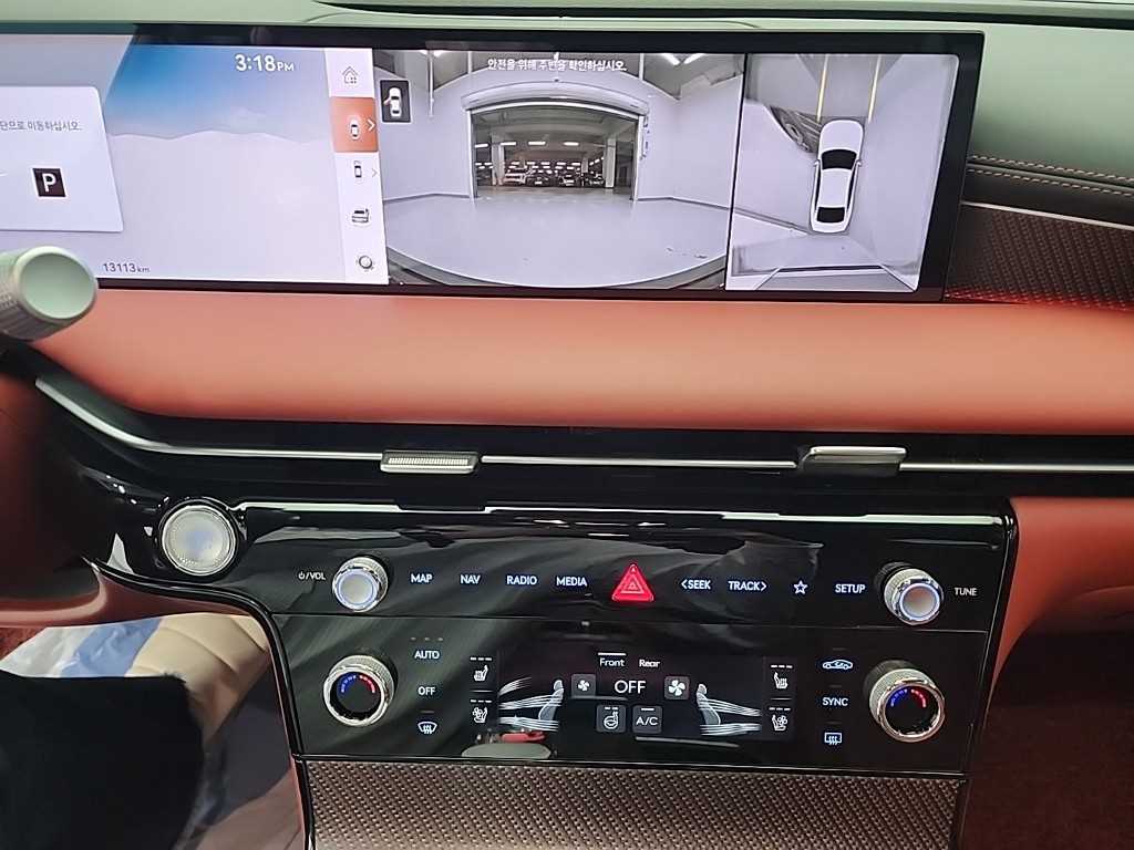 Genesis G80 - Vista 10