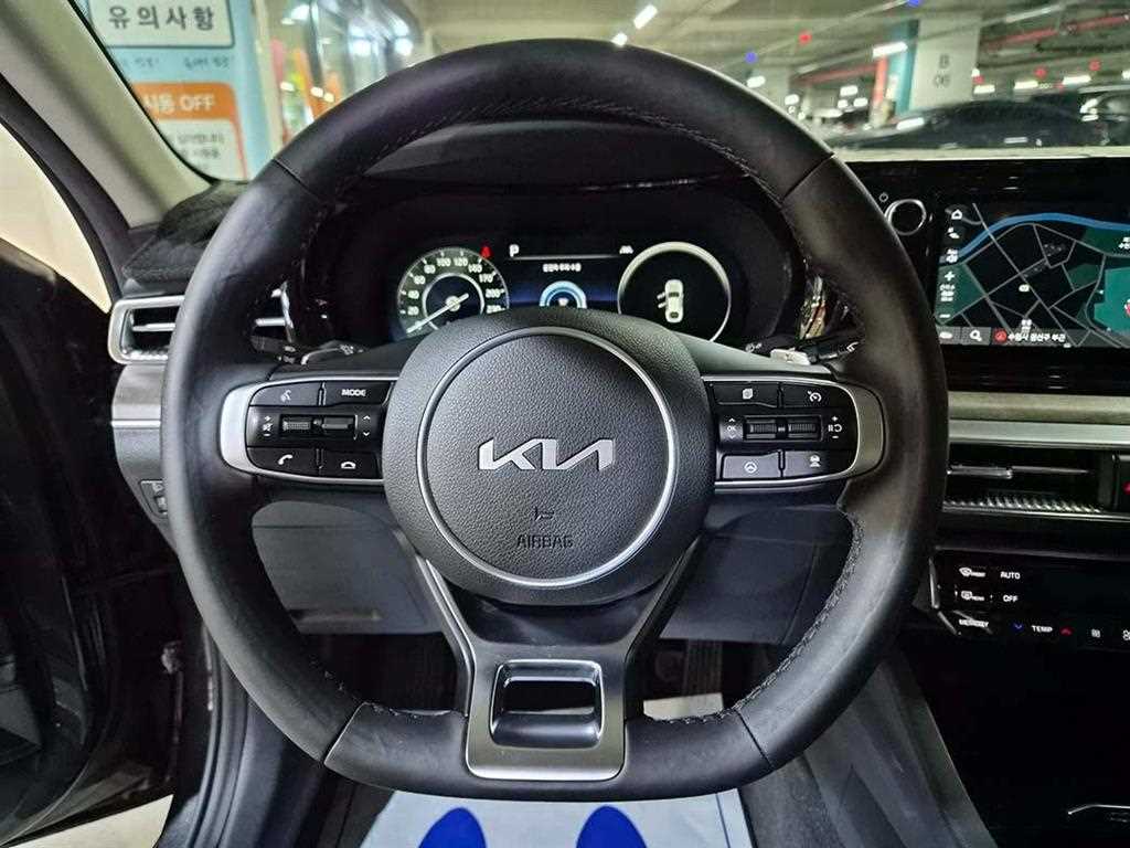KIA K5 - Vista 8
