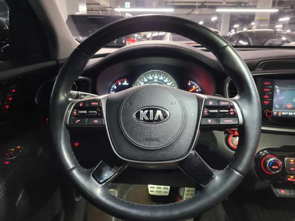 KIA Sorento - Vista 9