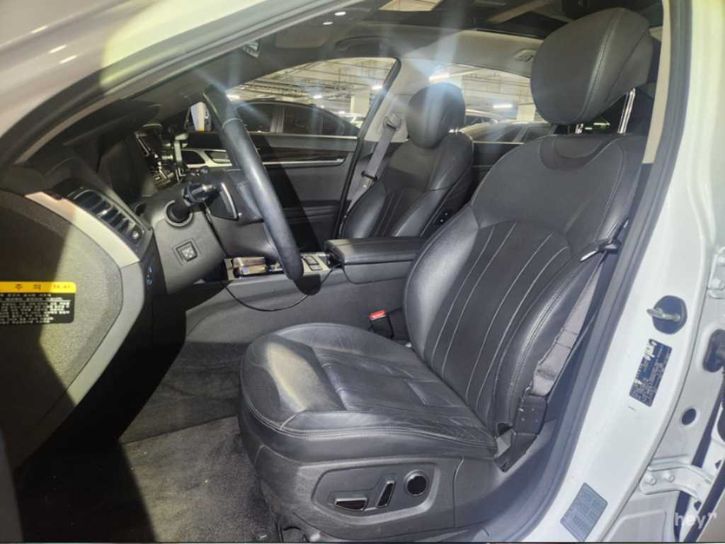 Genesis G80 - Vista 8