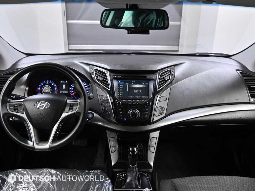 HYUNDAI i40 - Vista 7