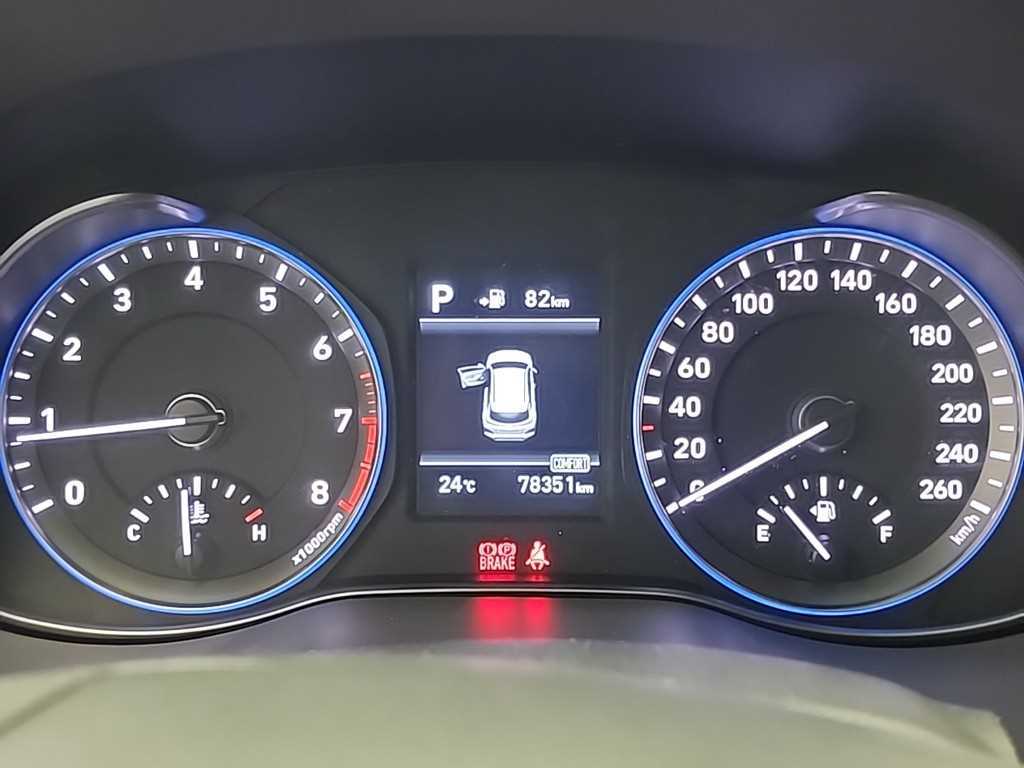 HYUNDAI Kona - Vista 6