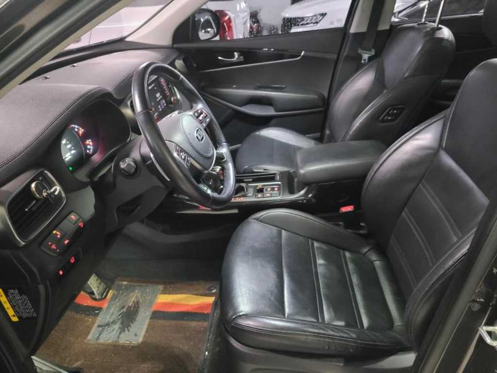KIA Sorento - Vista 11