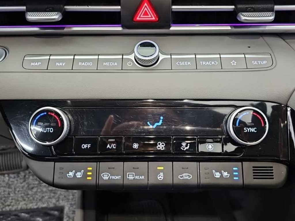 HYUNDAI Avante - Vista 11