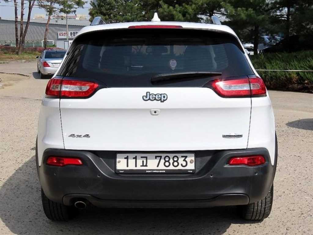 Jeep Cherokee - Vista 3