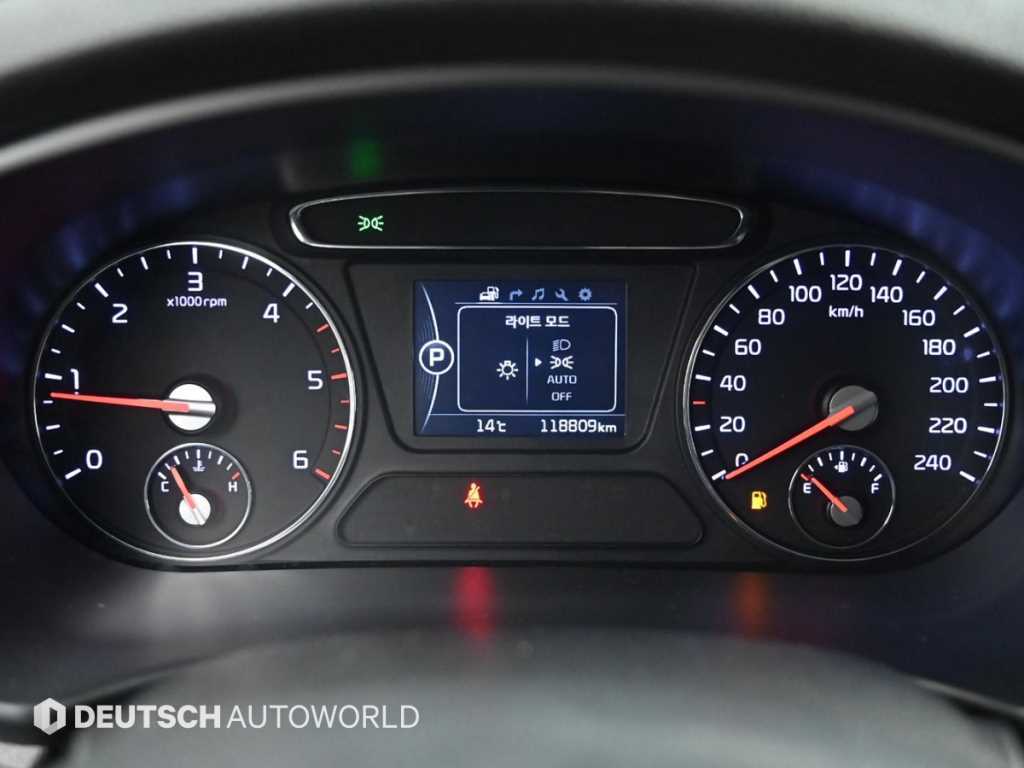 KIA Sorento - Vista 8