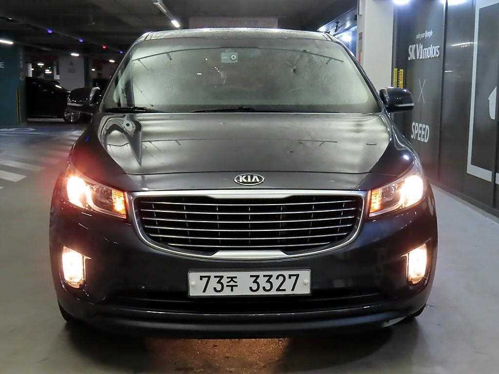 KIA Carnival - Vista 2