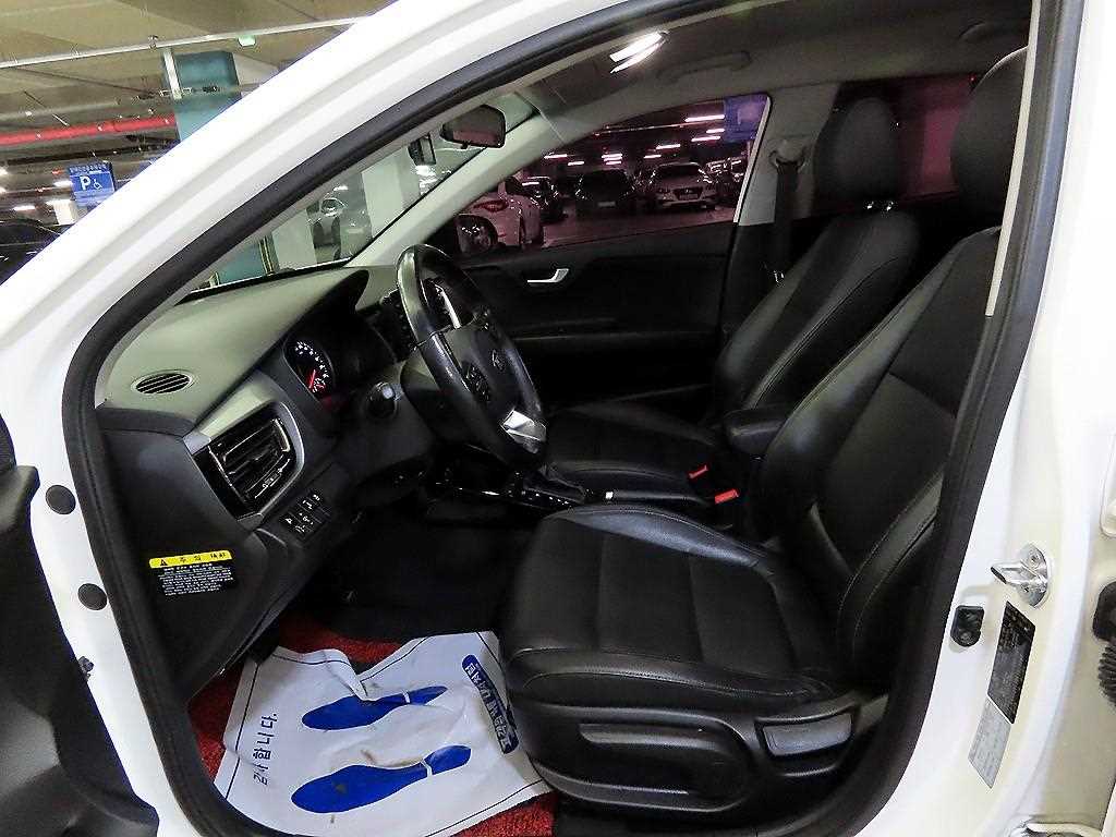 KIA Stonic - Vista 6