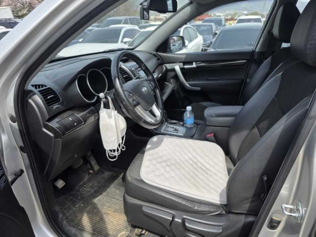 KIA Sorento - Vista 8