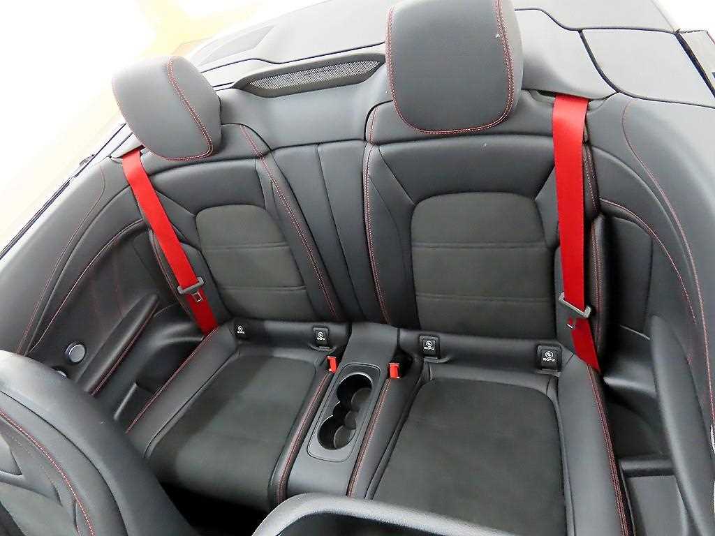 Mercedes Benz C Class - Vista 6