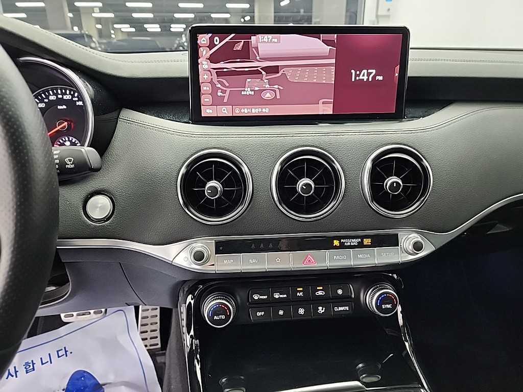 KIA Stinger - Vista 10